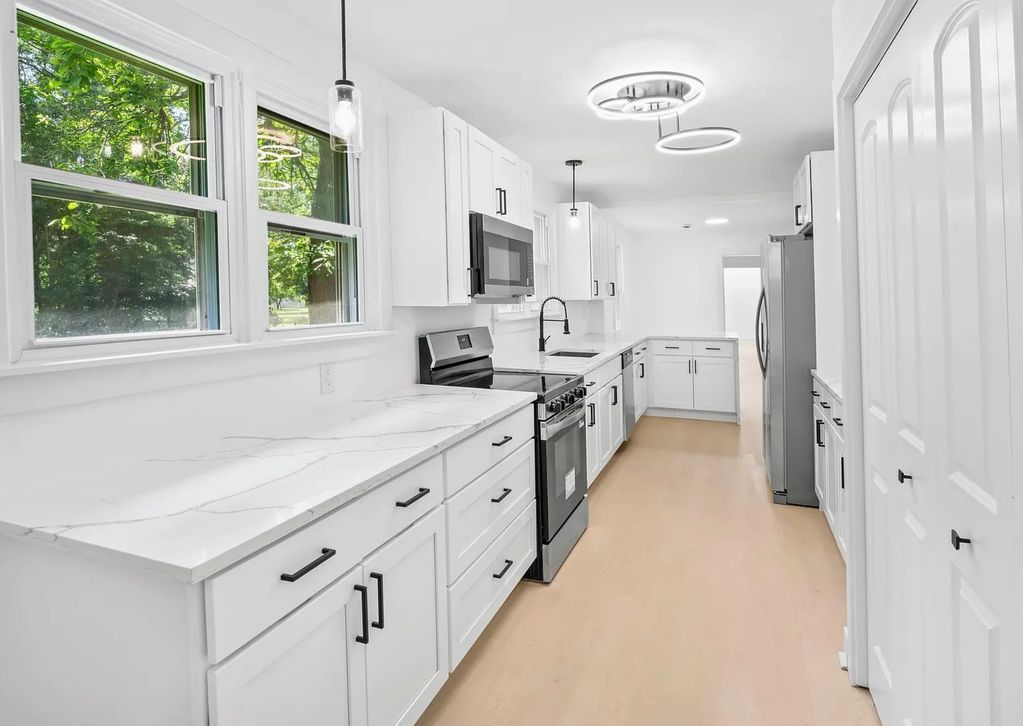 Kitchen with Double sided Option 