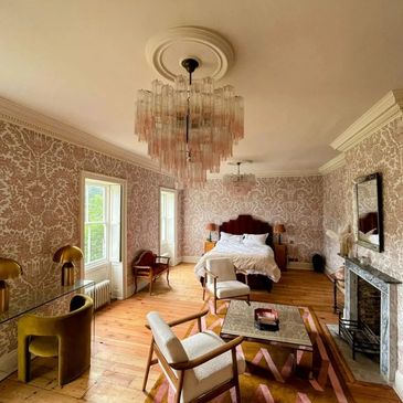 lounge painting and decorating