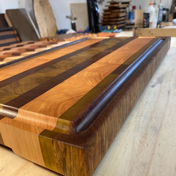 Tabla Endgrain, hecha con madera de laurel, ipe, lenga y aromo