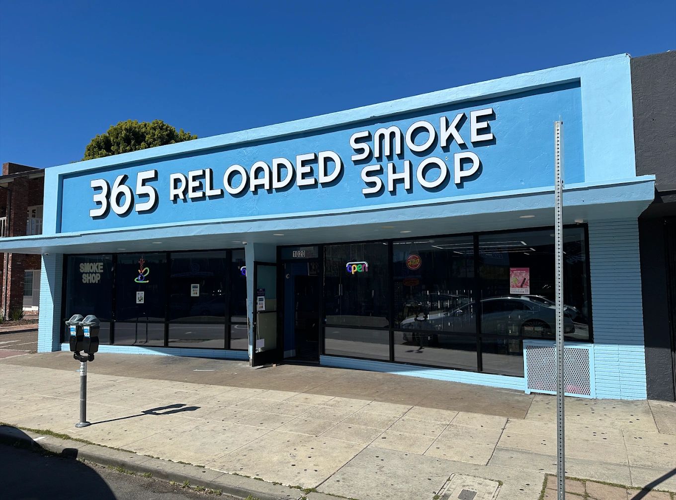 Best Smoke Shop in Pacific Beach | 365 Reloaded for Glass, Vapes