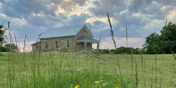 A modern-day view of the Oak Grove Schoolhouse from the Osage Trail