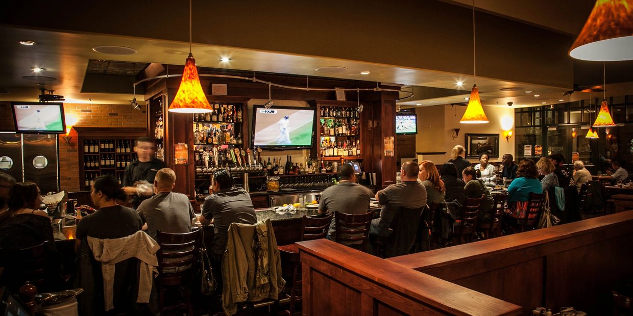 Cast Iron Grill & Bar Restaurant, Bar