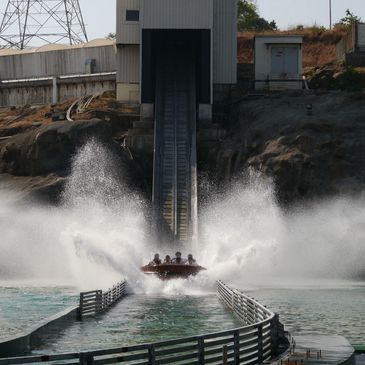 Splash-Ride "Rajasaurus River Adventure" in "Imagica" in India.