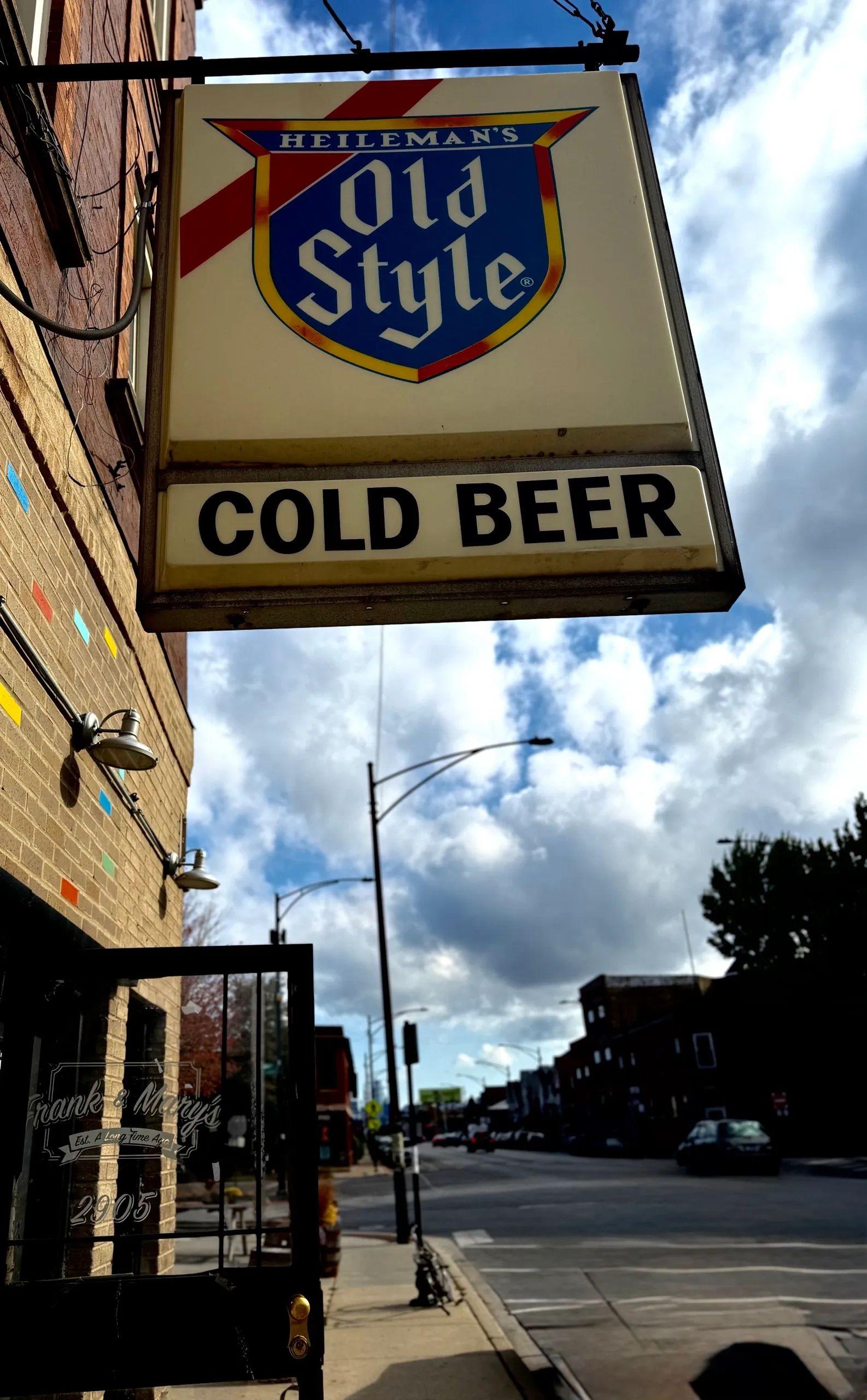 Frank & Mary's Tavern — Avondale