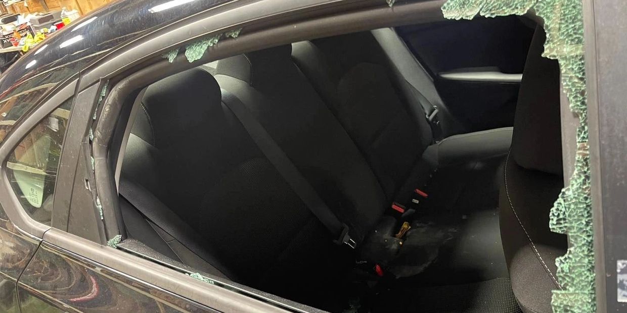 Broken door glass replacement in Chicago Heights auto glass shop