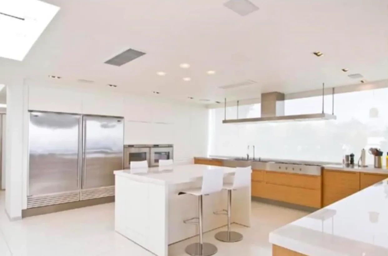 Beverly Hills’ prestigious Trousdale Estates.