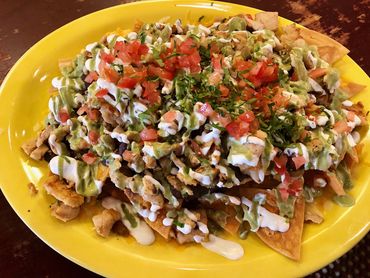 Large Chicken Nachos