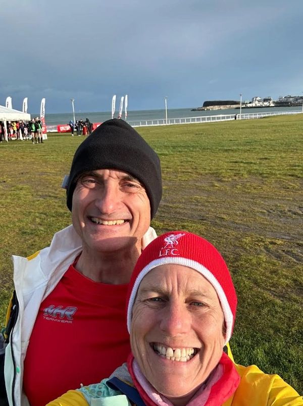 Nicky and Chris prepare for the Giant's Causway 20 Mile Event