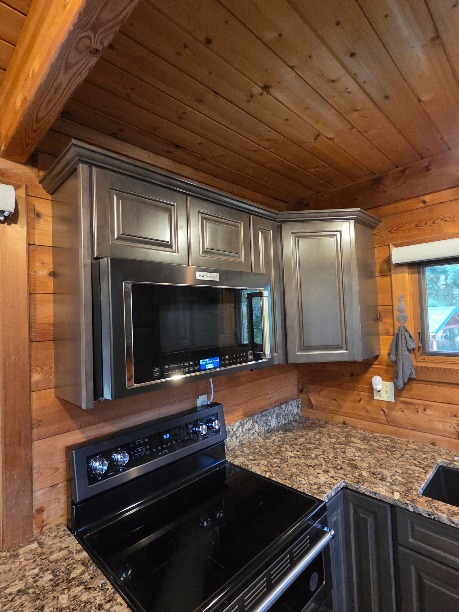 Custom Cabinetry & Countertops in Washington State