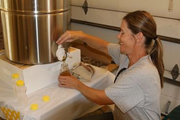 Bottling honey