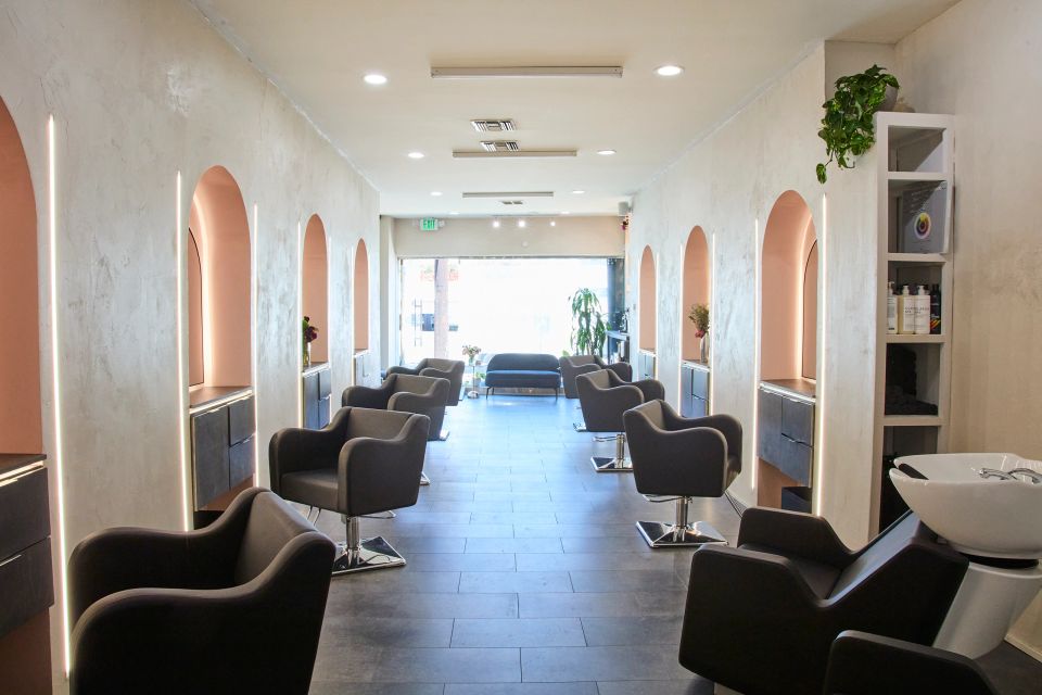 Head2Head, hair salon in Sunset Boulevard, Echo Park