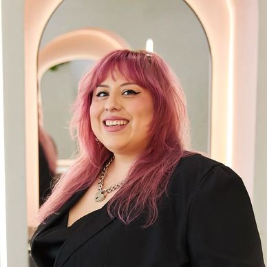 Picture of Zoie Roman owner