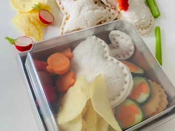 You can go more exclusive with your children's party food with our individual boxes.