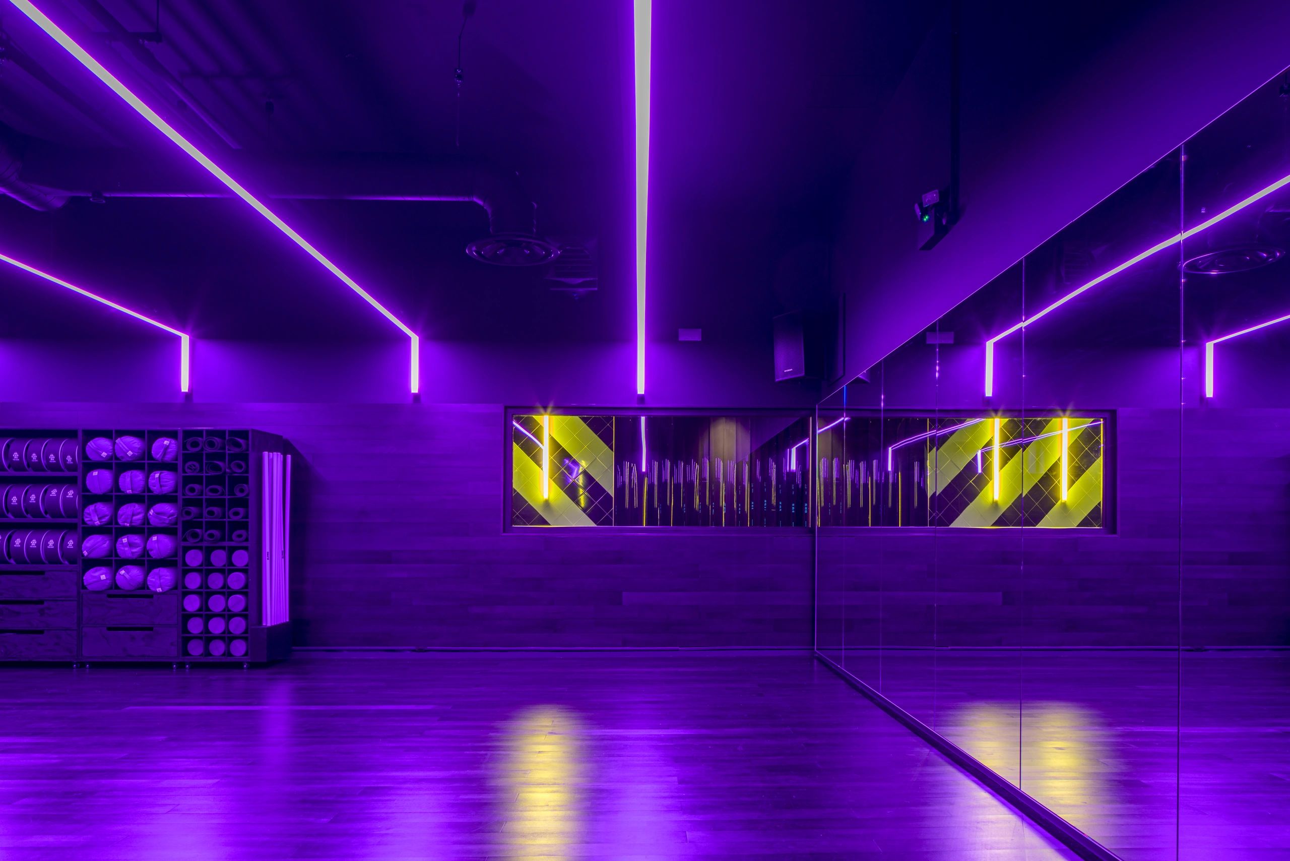 Gym Box Ealing, In the heart of London. Perfect for aerial yoga, pole and dance. 
