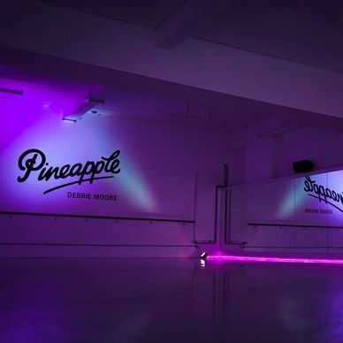 Pineapple studio is convinient for a large group dance experience in London