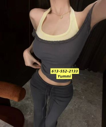 Woman in casual wear posing indoors.