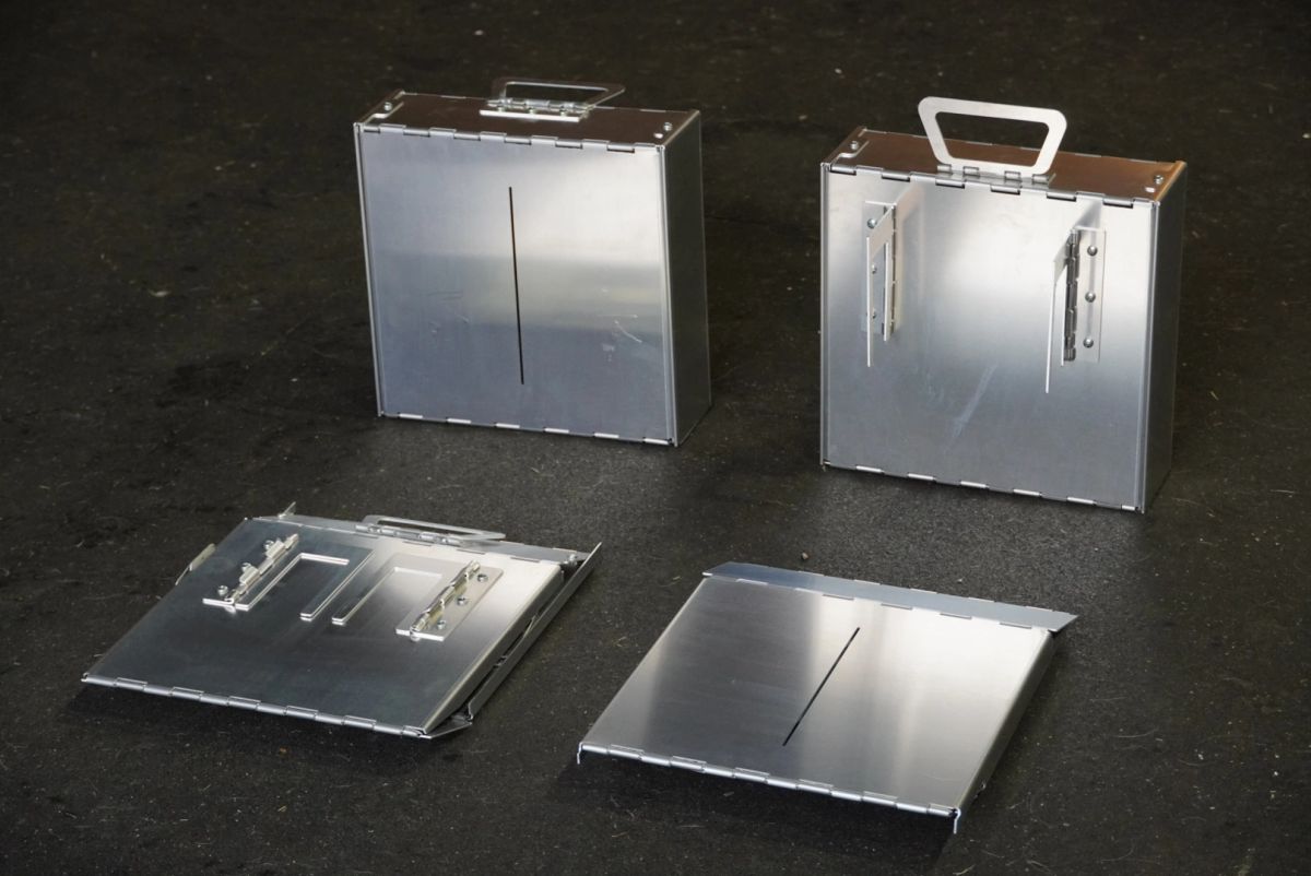 1 COLLAPSIBLE BOX SEAMS