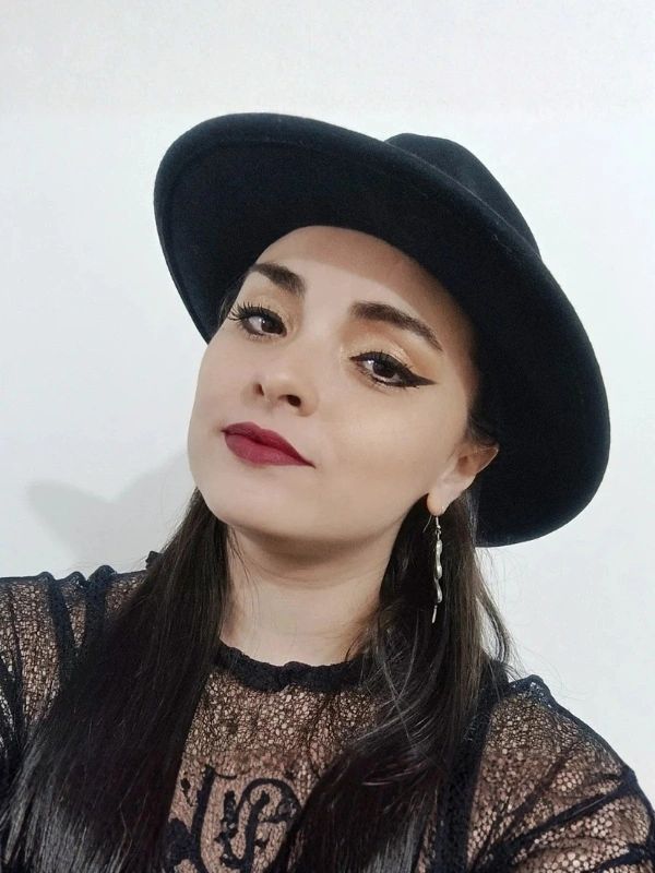 Melissa Sierra Velásquez
 Darte la bienvenida a ti mismo también es un acto de amor propio