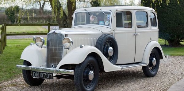 Image of a 1932 Vauxhall on gravel driveway