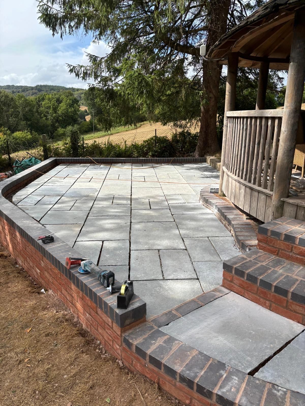 Landscaping & Driveways by Kingsleigh Homes