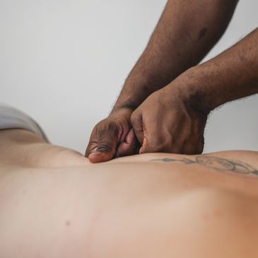 Massage thérapeutique (Deep Tissu) pour le dos, cou et épaule