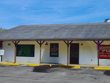 Neighborhood Pizza & Pub Inverness Florida Pizza and deli right in the neighborhood