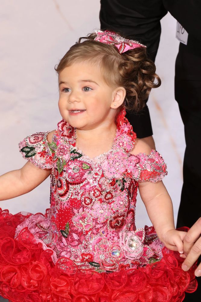 Gemics pageant dress Clearance