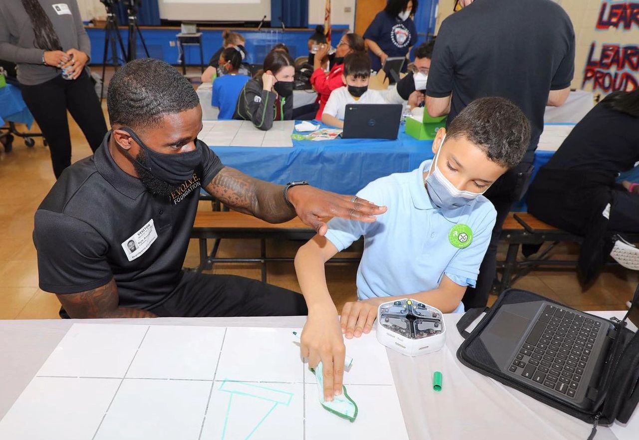 Super Bowl champion Kyle Arrington focused on helping youth