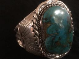 A Kingman Turquoise stone on a bracelet