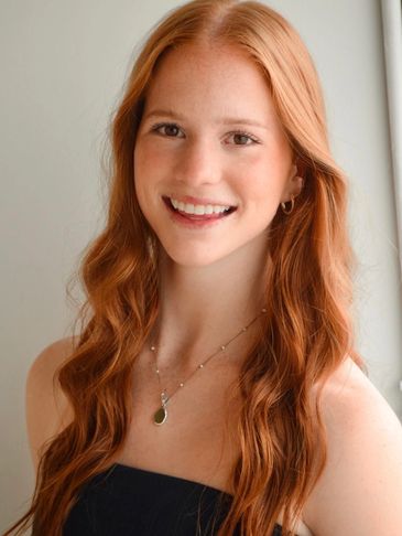 Lucia Pozzi Dance Instructor