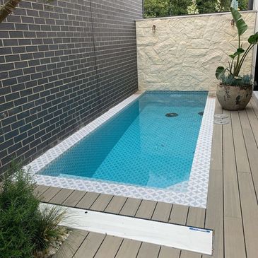 Pool caulking