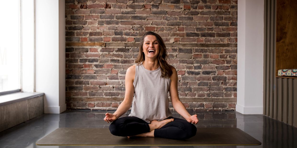Professeure de yoga en entreprise