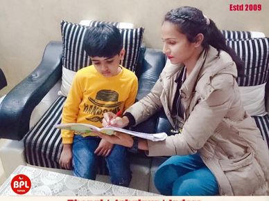 Our Best Lady Tutor with Student in Bhopal In Home Tutoring Service Bhopal Affordable Pricing Tutor 
