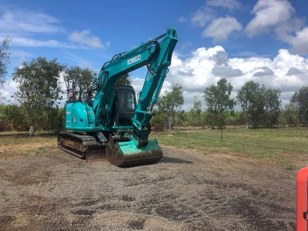 Kobelco 14T excavator earthworks