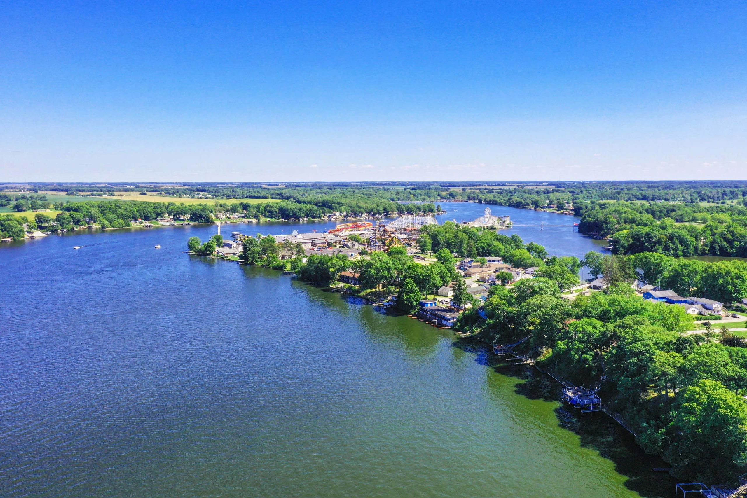 Rhino Hospitality Cabin Rentals Monticello, Indiana