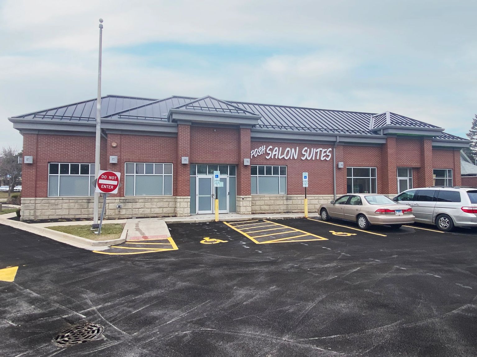 Posh Salon Suites - West Dundee