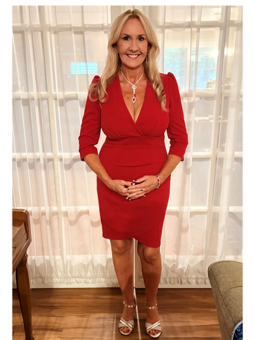 Custom spray tan for class reunion at Sunless Tanz in Katy TX flawless face, hands and feet glow.