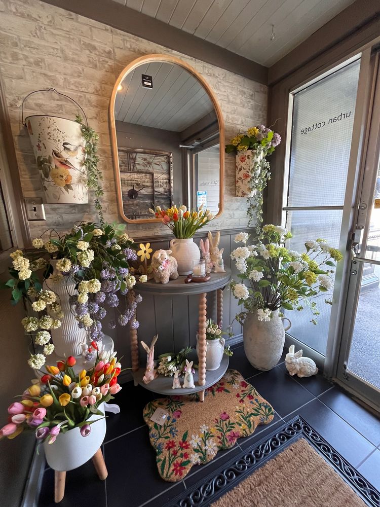 Foyer with spring botancials and decor