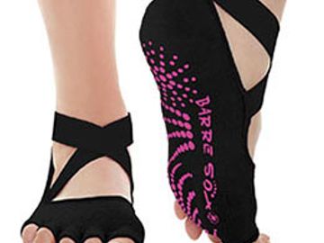 barre sox, yoga toes