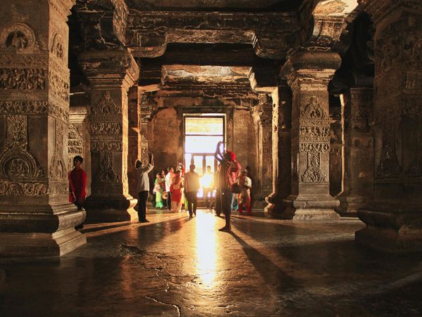 Highlighting key caves and sculptures
Ajanta Cave: 1, 9, and 19 caves
Ellora Cave: 16, 10 and 32 