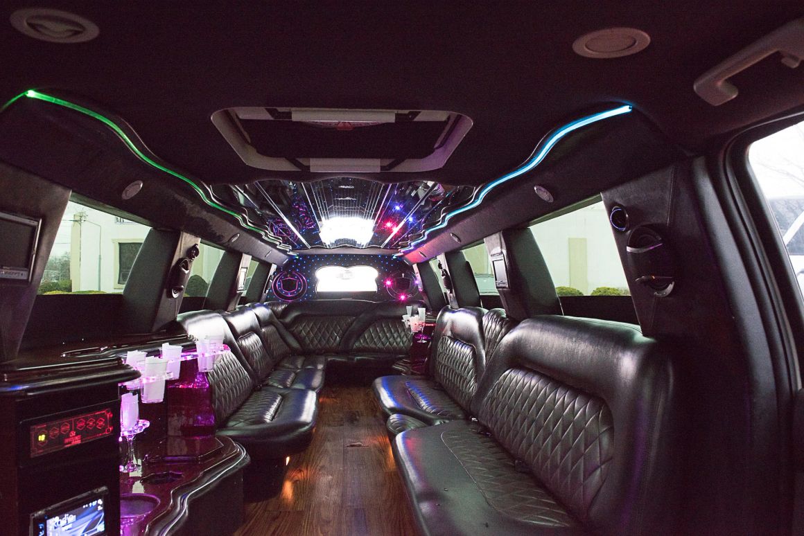 20 Passenger Escalade 2