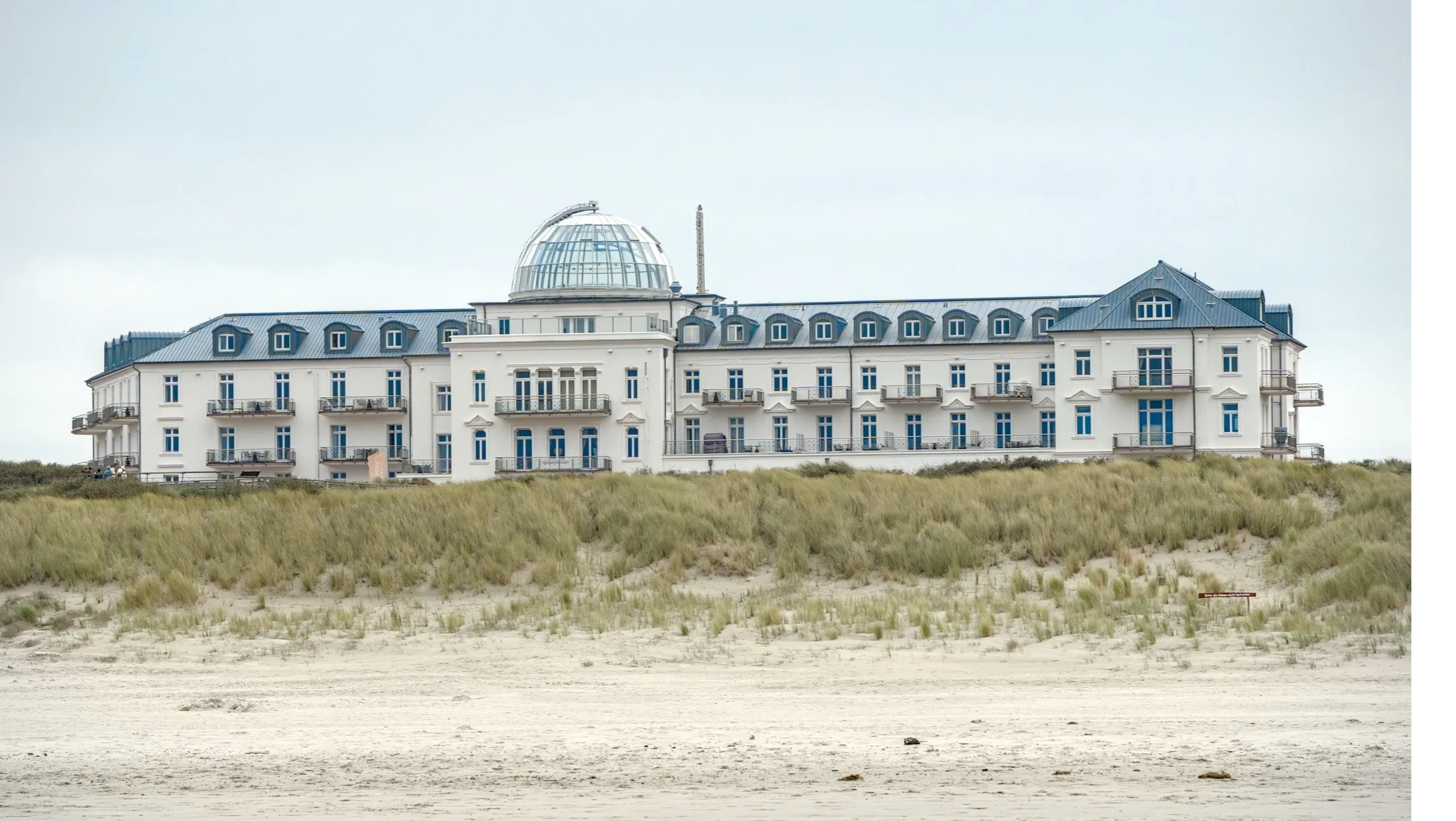 Großes Haus am Strand
