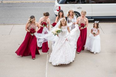 Bride and bridemaids.