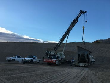 100 ton truck crane unloading equipment.