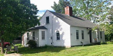 Stetson House is a cozy cottage on Tuckers Lane in Blue Hill, Maine.