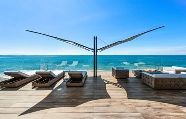 3rd floor deck ocean view