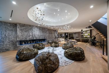 basement hookah lounge