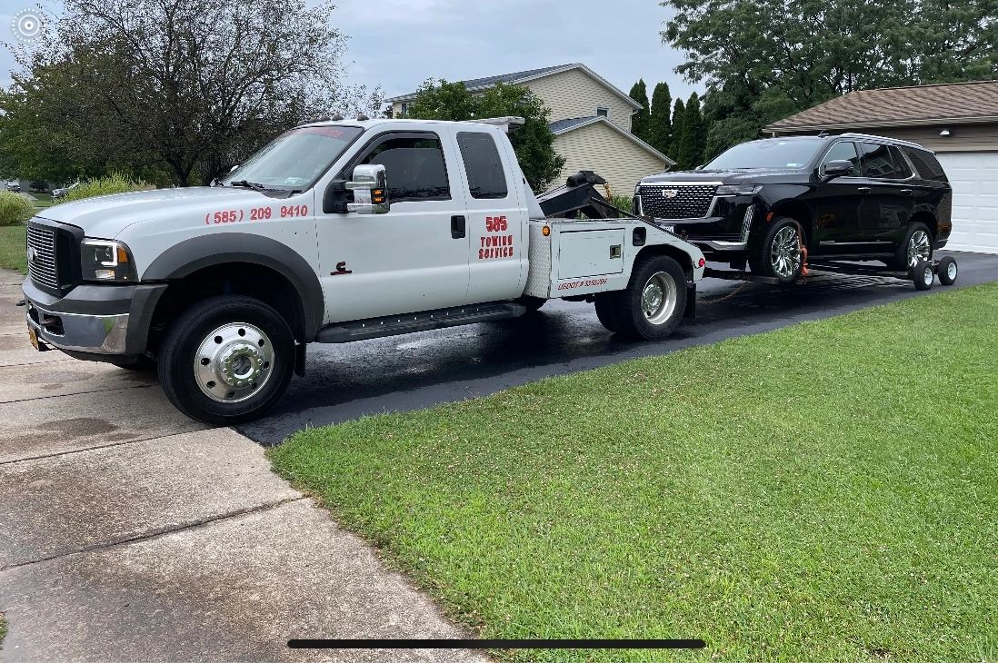 585 Towing and Roadside Services