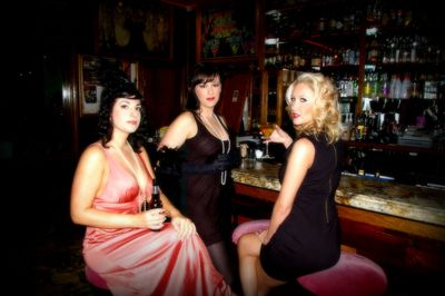 Sapphire Romance Photography presents cocktail hour with a 1920's Vintage Appeal