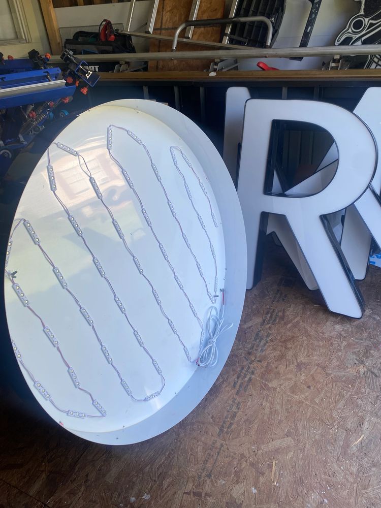 letras de aluminio con cara acrílica 